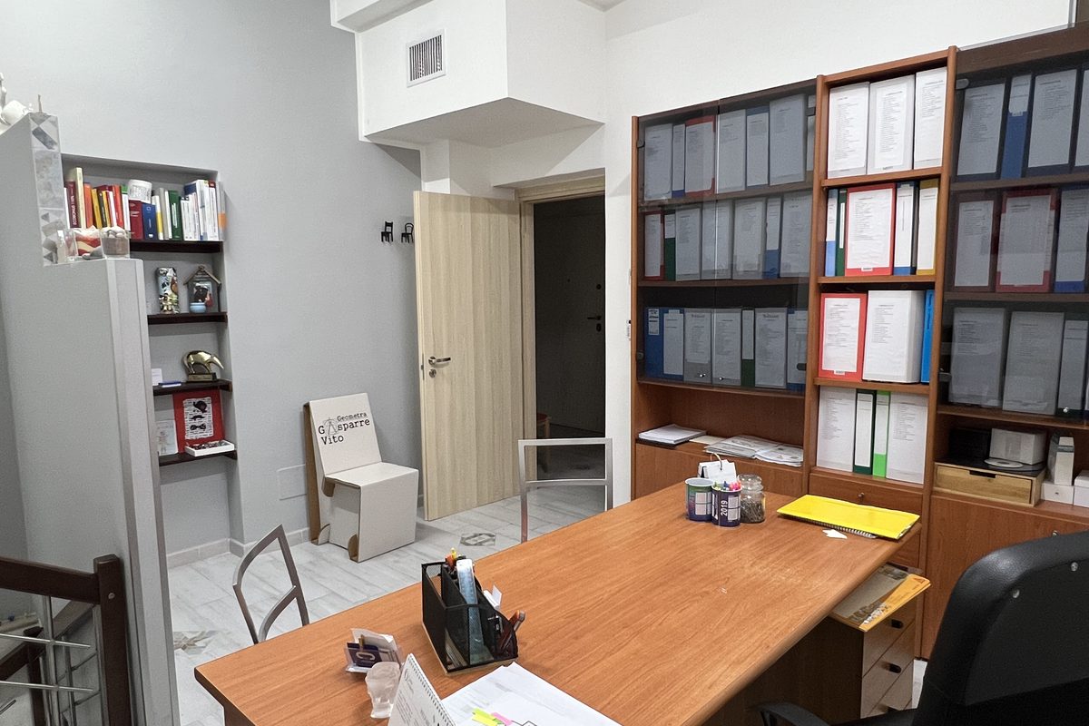 Uno scorcio dell'ambiente di lavoro dello studio tecnico Gasparre