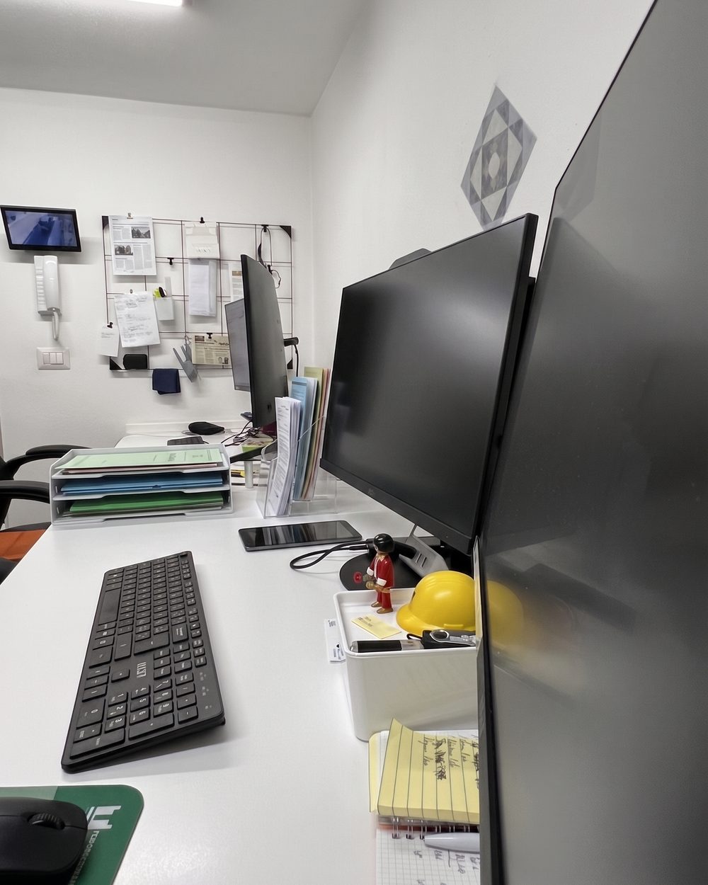 Uno scorcio dell'ambiente di lavoro dello studio tecnico Gasparre